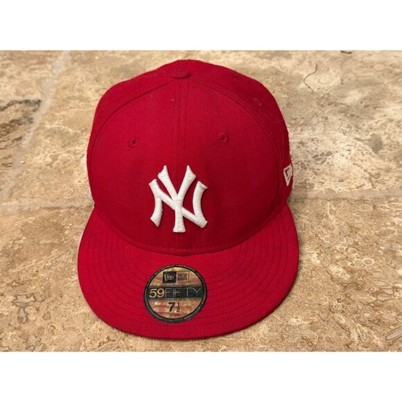 New Era 59Fifty New York Yankees Red Fitted Cap 7 1/2 - Picture 2 of 9
